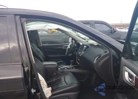 2016 Nissan Pathfinder Platinum z USA, uszkodzony, nr VIN 5N1AR2MM4GC600012